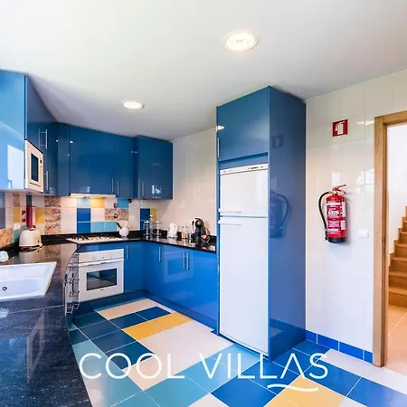 Feriehus Acquamarina - 5 Bedroom, Water Front