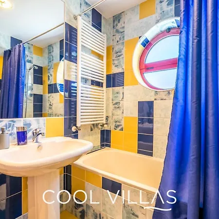 Acquamarina - 5 Bedroom, Water Front Feriehus Albufeira