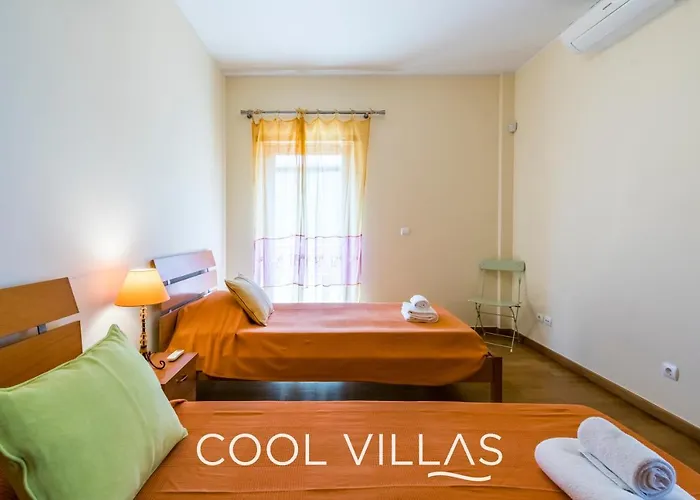 Nyaraló Acquamarina - 5 Bedroom, Water Front *