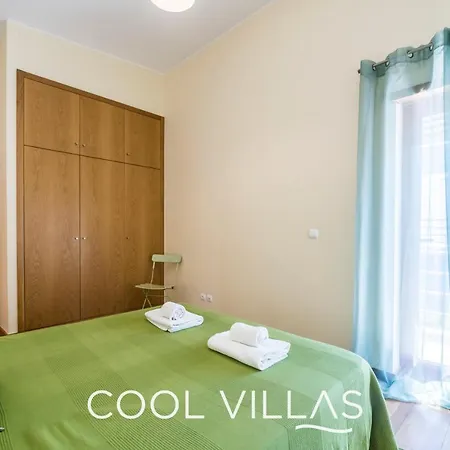 Acquamarina - 5 Bedroom, Water Front *