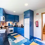 Дом отдыха Acquamarina - 5 Bedroom, Water Front