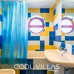 Дом отдыха Acquamarina - 5 Bedroom, Water Front *