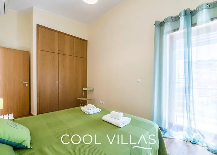 Acquamarina - 5 Bedroom, Water Front *