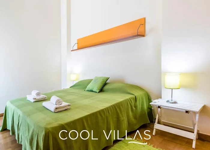 Acquamarina - 5 Bedroom, Water Front Albufeira