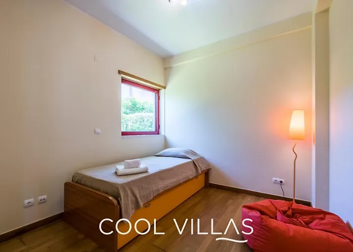 Acquamarina - 5 Bedroom, Water Front