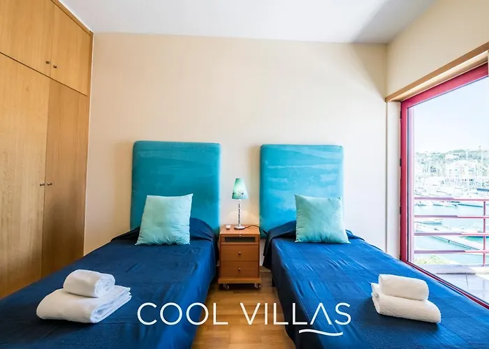 Dom wakacyjny Acquamarina - 5 Bedroom, Water Front