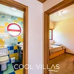 Acquamarina - 5 Bedroom, Water Front アルブフェイラ